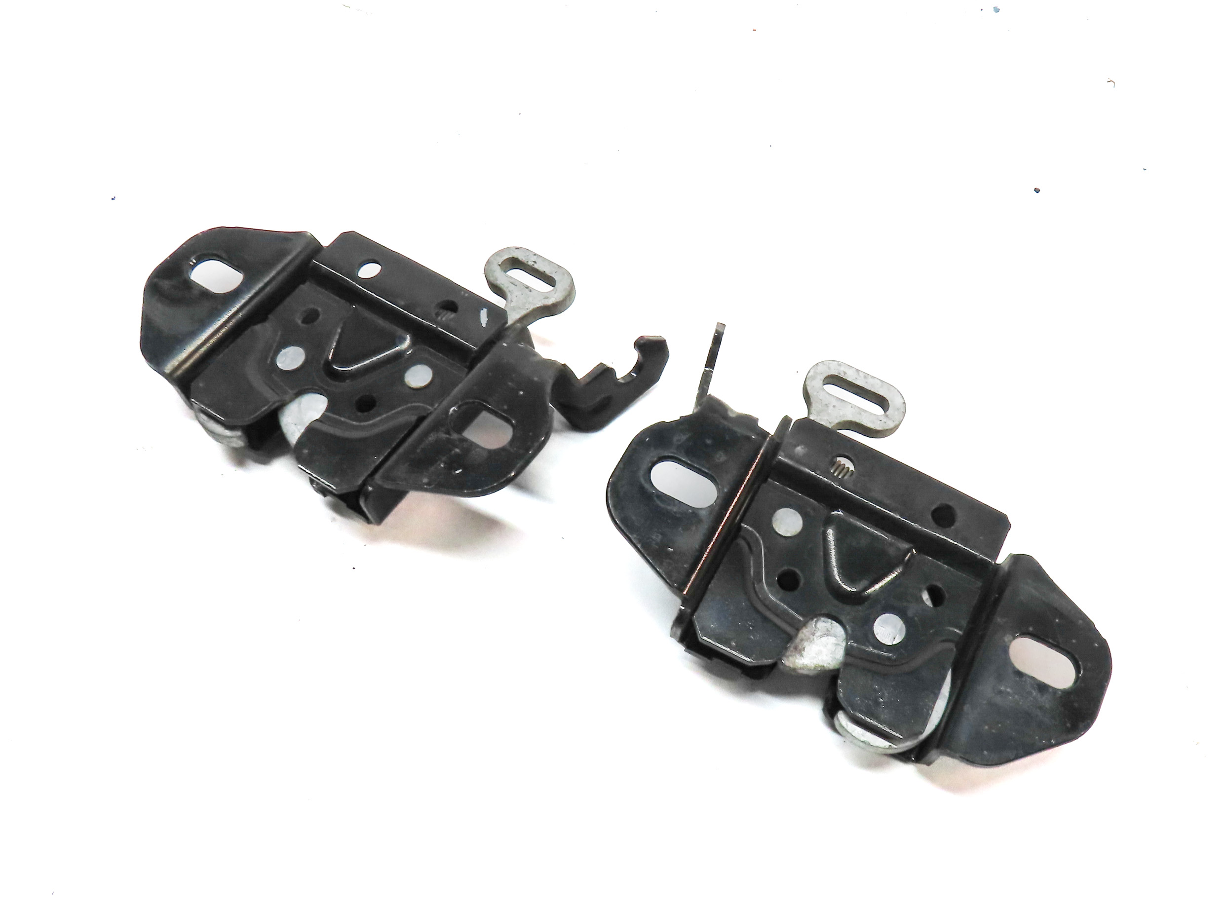 2007 BMW Z4 (E85) 3.0L FRONT LEFT & RIGHT HOOD BONNET LID LOCK LATCH SET/2 — exact item pictured